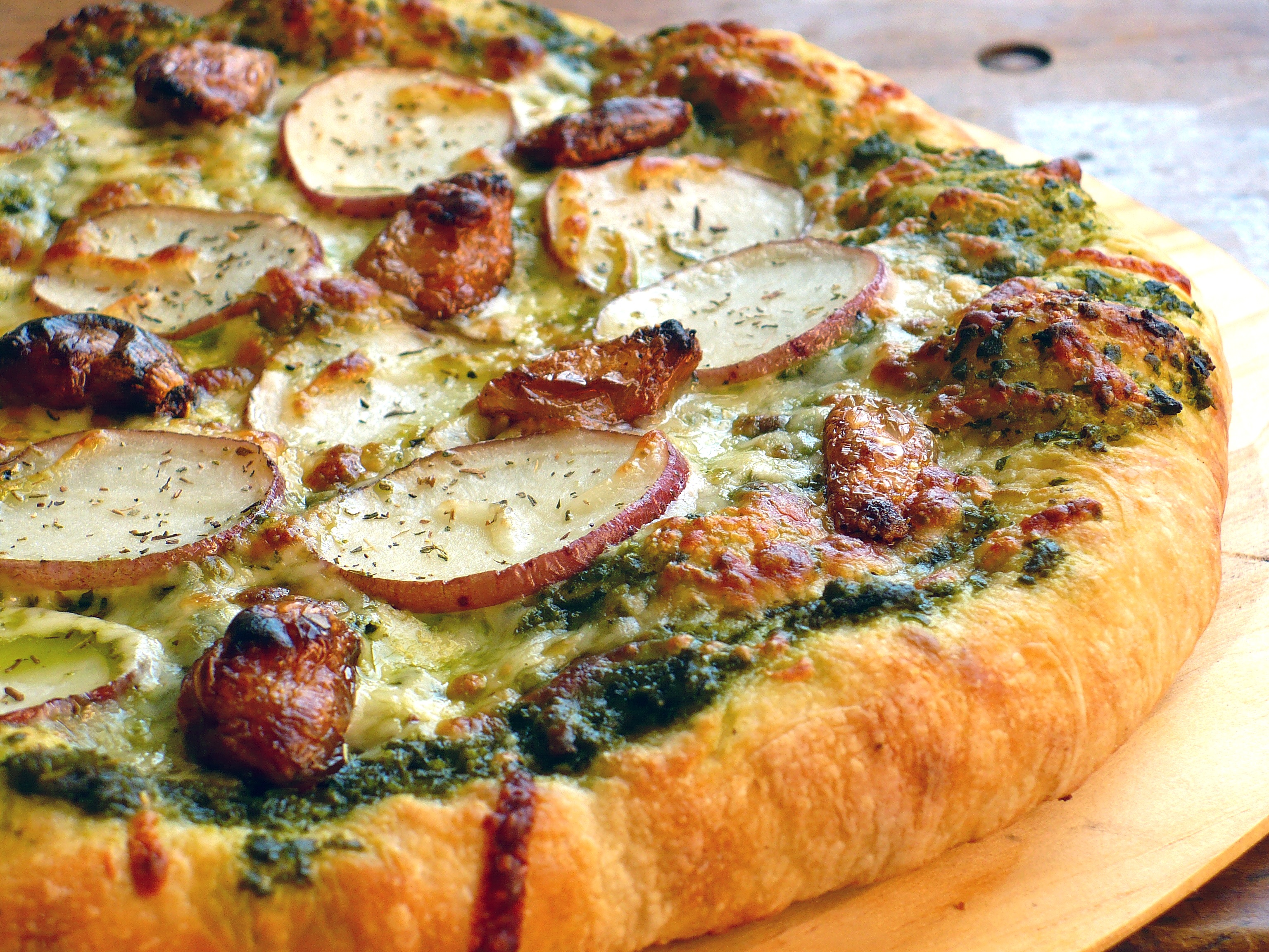 Pesto Pizza With Roasted Garlic & Potato